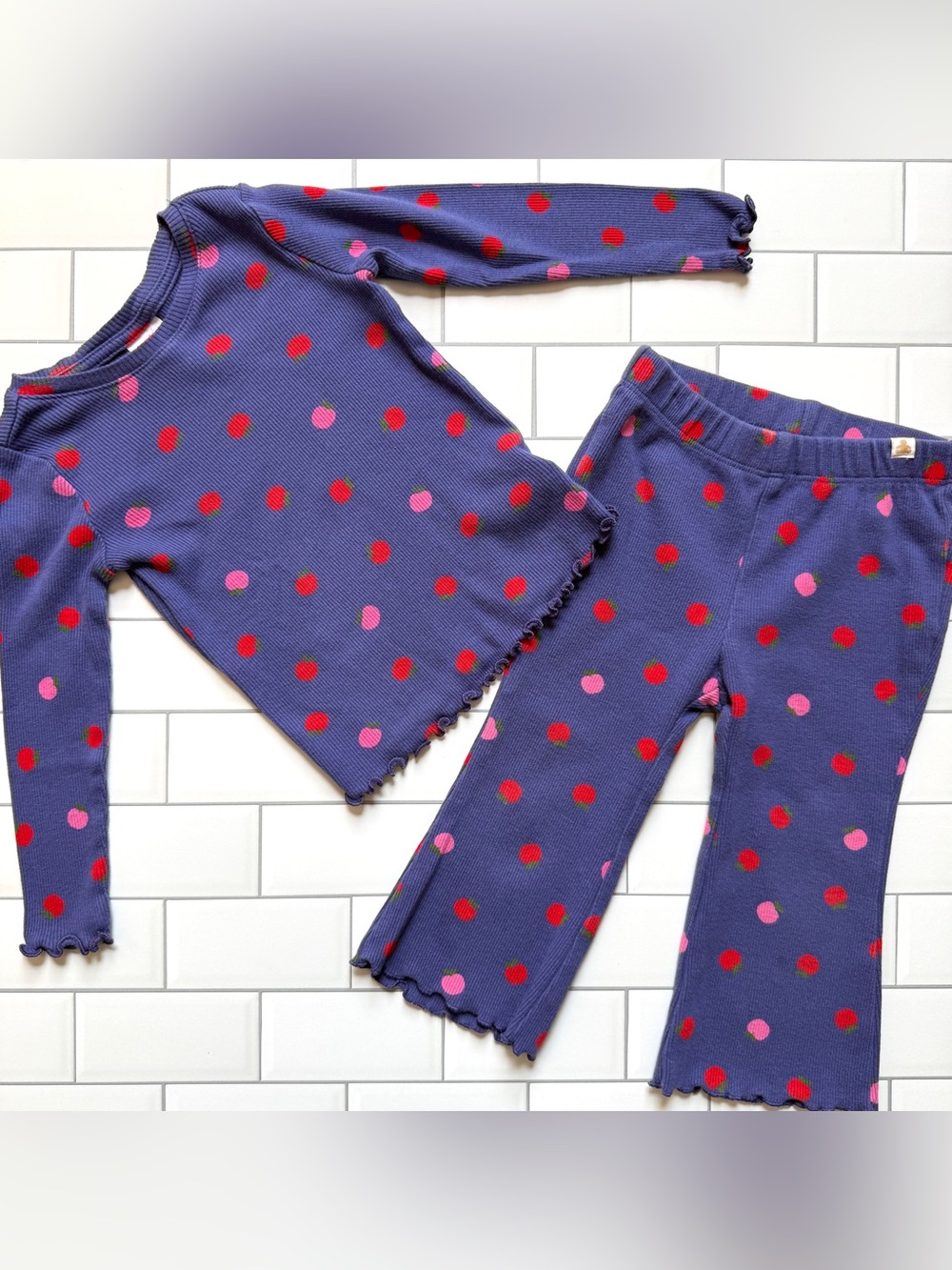 12-18M🍎 Baby GAP Ribbed Knit Allover Apple Print Long Sleeve Shirt & Flare Pants